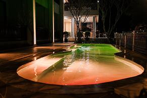 Sand & River Hotel