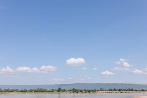 Sand & River Hotel