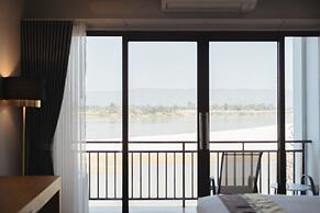 Sand & River Hotel