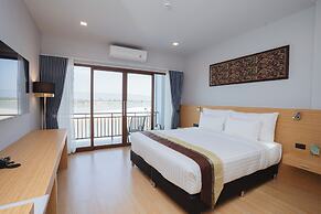 Sand & River Hotel