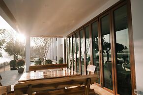 Sand & River Hotel