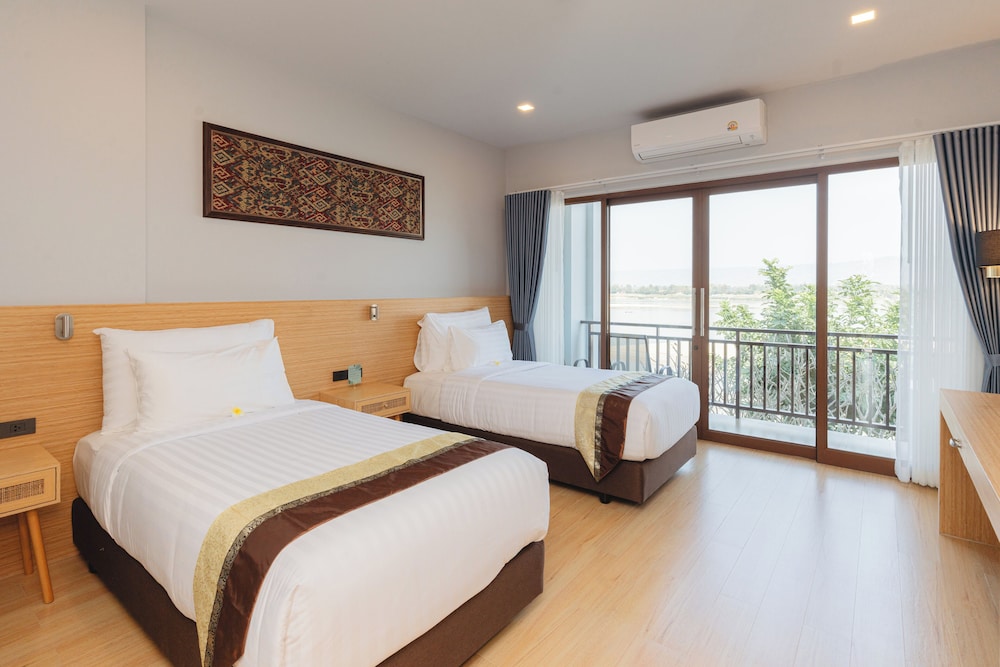 Sand & River Hotel