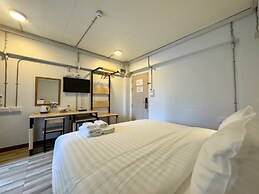 The Ten Hotel Thippanate