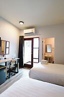 The Ten Hotel Thippanate