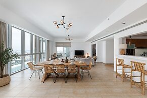 Modern 3BR Maid at the Palm w Pool and Gym