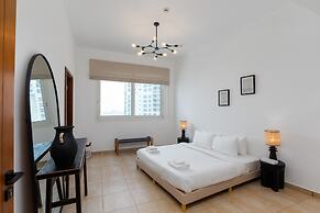 Modern 3BR Maid at the Palm w Pool and Gym