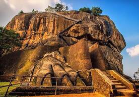 Kassapa Lion Rock