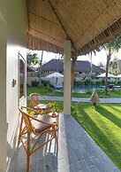 Coco Cottage Beachfront Resort