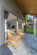 Coco Cottage Beachfront Resort