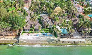 Coco Cottage Beachfront Resort