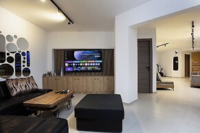 Elmima Villa