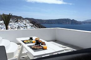 ArmonOia Suites Santorini