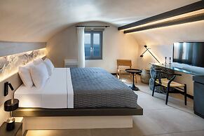ArmonOia Suites Santorini