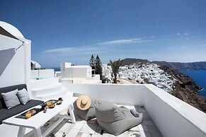 ArmonOia Suites Santorini