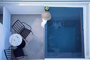 ArmonOia Suites Santorini