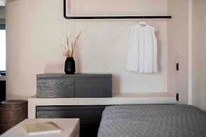 ArmonOia Suites Santorini