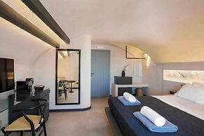 ArmonOia Suites Santorini