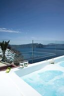 ArmonOia Suites Santorini