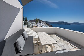 ArmonOia Suites Santorini