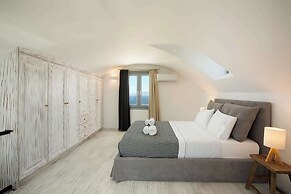 ArmonOia Suites Santorini