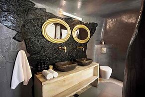 ArmonOia Luxury Caves