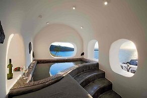 ArmonOia Luxury Caves