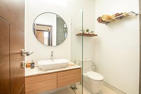 Mateo Villa Marvelous 6BR 2 Mins to Beach