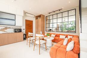 Mateo Villa Marvelous 6BR 2 Mins to Beach