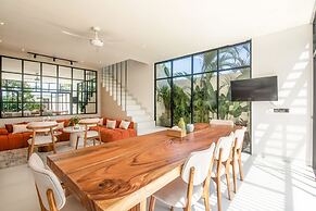 Mateo Villa Marvelous 6BR 2 Mins to Beach