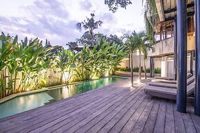 BAZ Villa 13 Studio 3 Opulent 1-br Loft With Art Deco Shared Pool