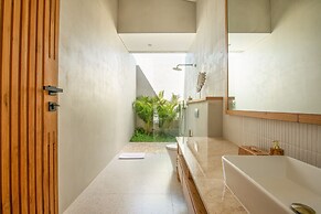 Villa Serai 5br to the Beach