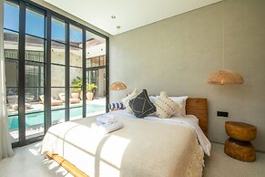 Villa Serai 5br to the Beach