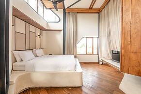 BAZ Villa 14 Studio 4 L 1BR Loft Art Deco Shared Pool 700m to Echo Bea