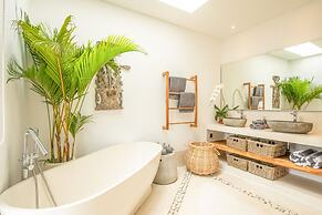 SOL n2 Villa in Dalung