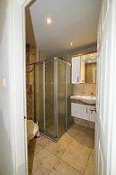 cleopatra king apart hotel