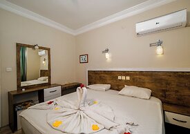 cleopatra king apart hotel