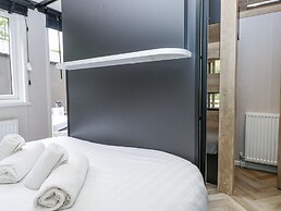 Sail Luxury Family Pod
