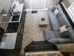 Sail Luxury Family Pod