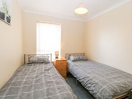 98 Waterside Park