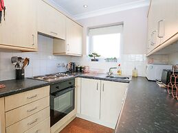 98 Waterside Park