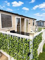 Caravan Meg Sleeps 6 With Free Parking