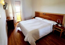 Hotel Los Barruecos by Croma