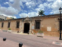 Sol Colonial