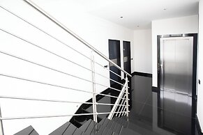 Tema Suites