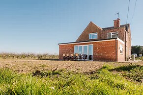 Gatekeepers Cottage - 4 Bed Rural Escape
