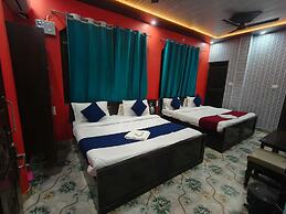 Hotel Arya Kulam Palace