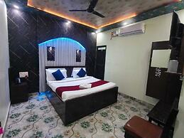 Hotel Arya Kulam Palace