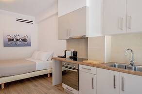 Apeiron Perissa by Apeiron Hotels