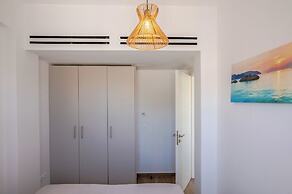 Apeiron Perissa by Apeiron Hotels