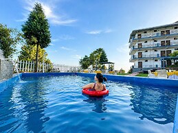 Winterline Gold Resort